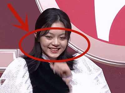 高光涂错地方,原本的高鼻梁变成塌鼻